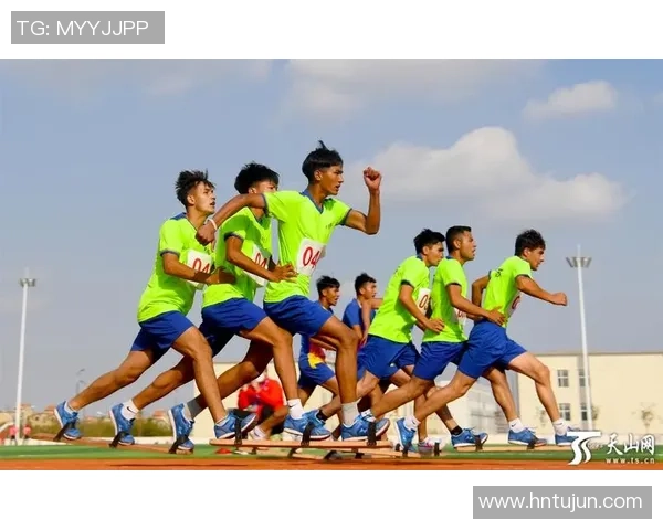 聚焦绿茵巨星全身英姿展现赛场拼搏力量与无限魅力